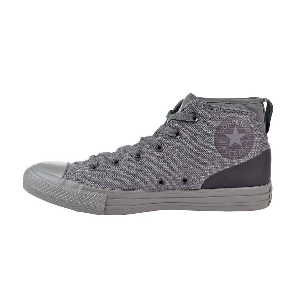 Sz 9 Converse RETAILS FOR 120